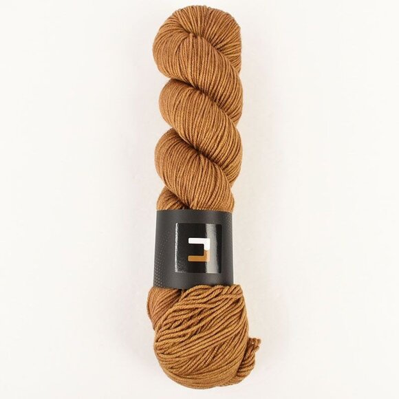 Dyed by Delz Twist DK Yarn 100% SW Merino Hand-Dyed Minnies Wheat - Picture 1 of 3